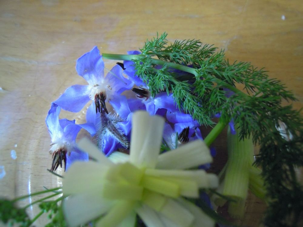 Aceto aromatico fiorito - passo 4