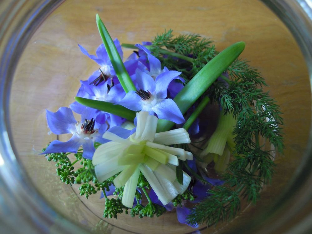Aceto aromatico fiorito - passo 4
