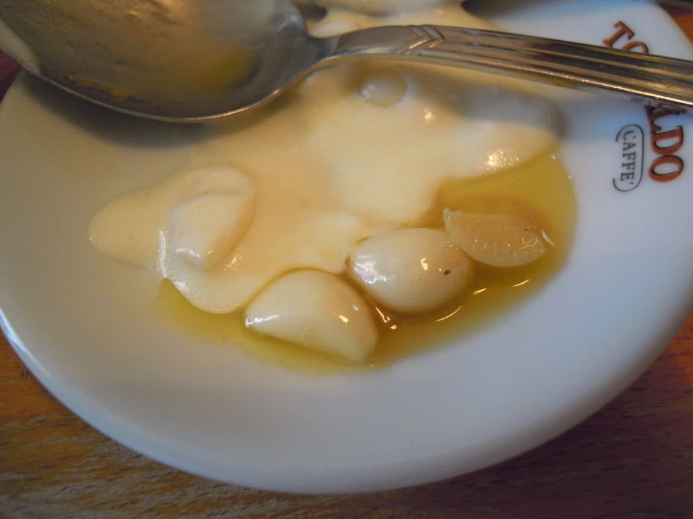 Insalata bigusto di mangiapane, i frutti teneri dell'olmo - passo 5