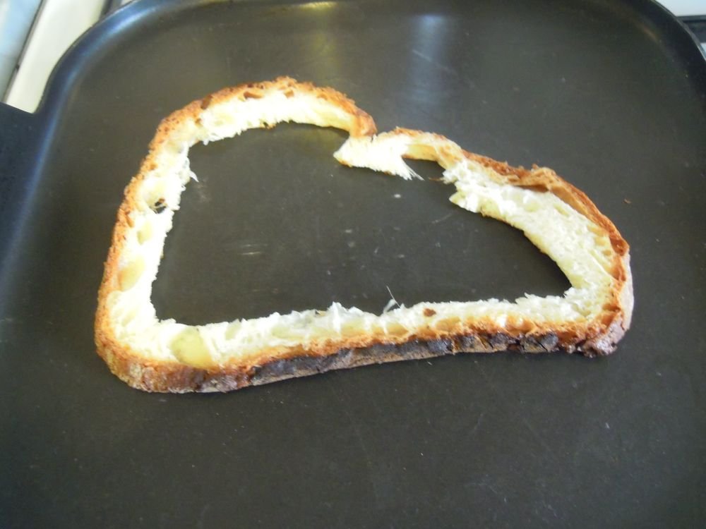 Uova abbracciate nel Pane di Matera - passo 3
