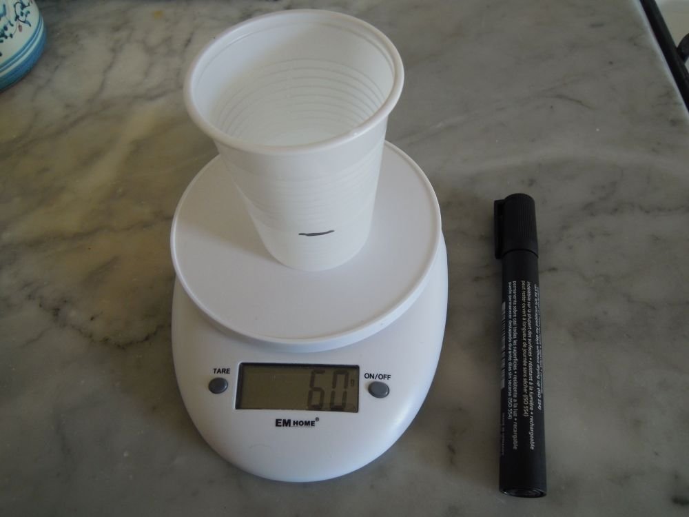 Pesare 1/4 del volume di acqua, cioè 60g