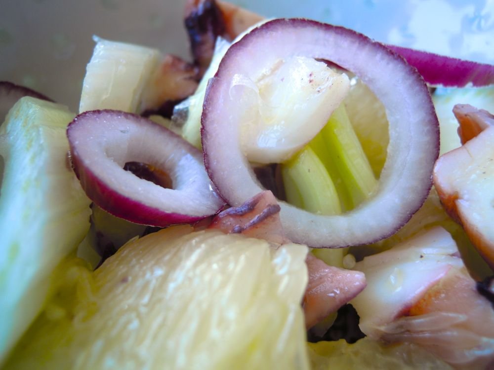Insalata di polpo, sedano e pomelo - passo 7