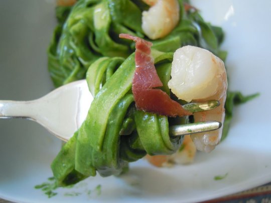 tagliatelle spinaci speck e gamberetti 20