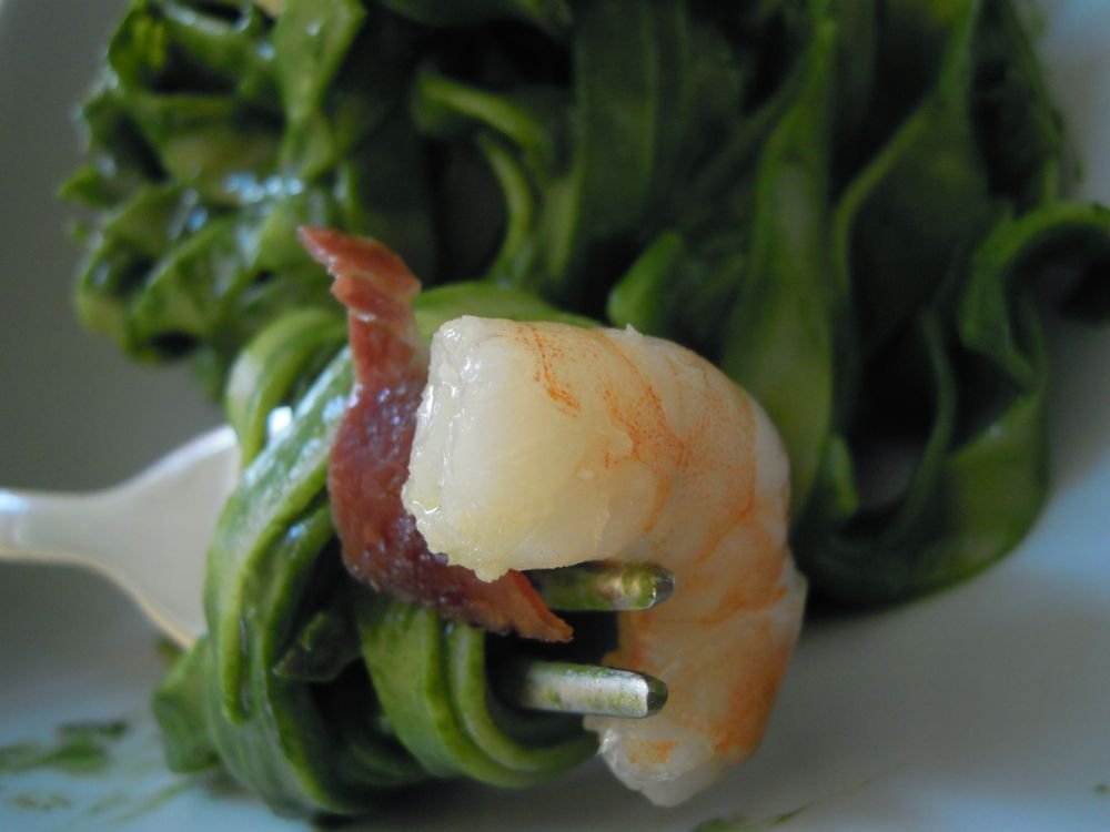 Tagliatelle con spinaci, speck e gamberetti - passo 5