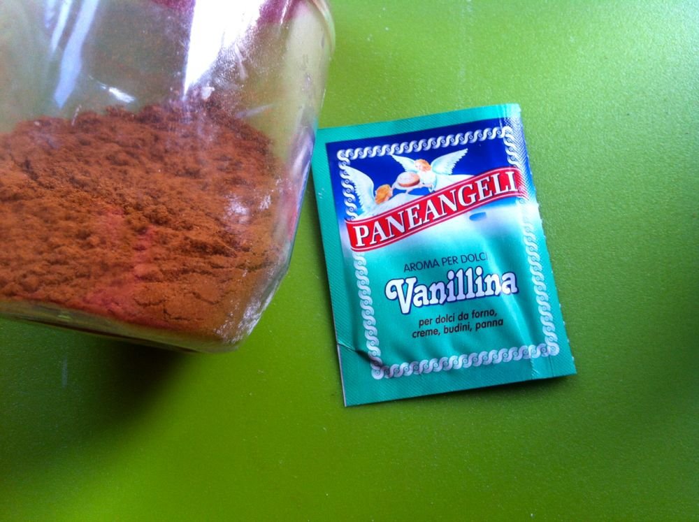 Preparato per cioccolata calda in tazza veloce con doping - passo 1